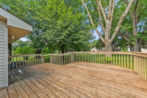 3404 Red Oak Circle N, Burnsville, MN 55337