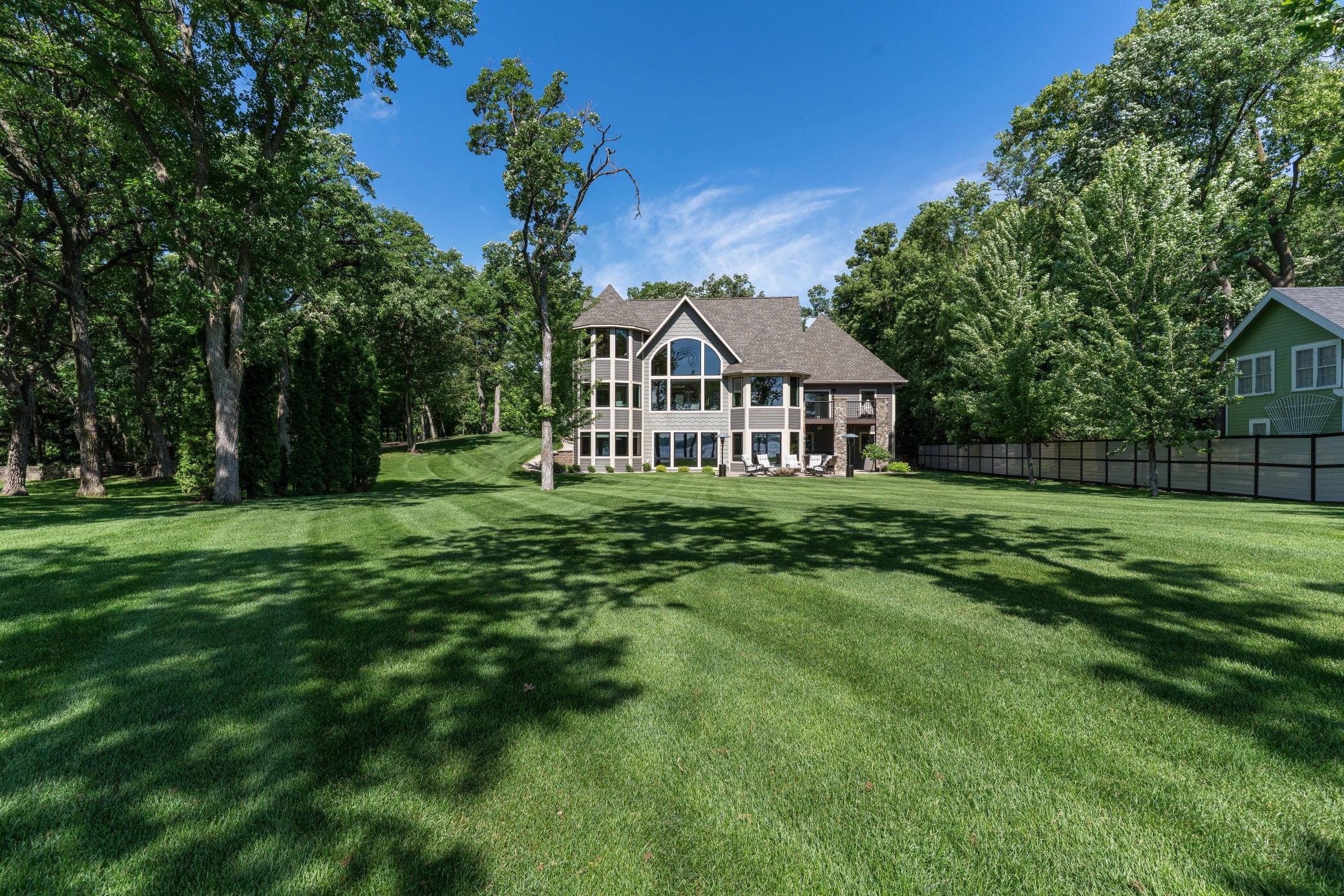 Great Lakeside Yard for Gatherings and Games