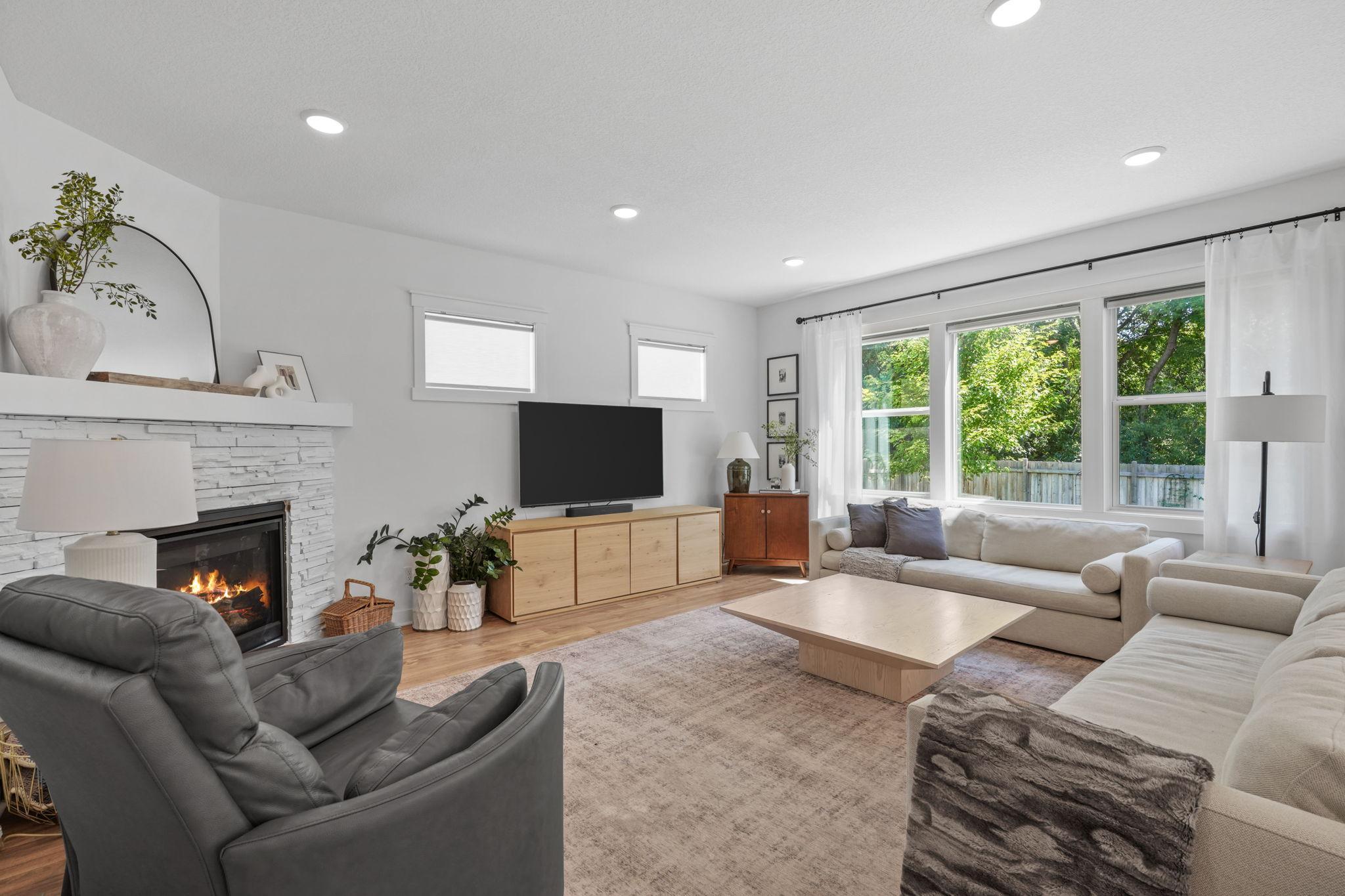 28-web-or-mls-15 Harrison Ave S-28.jpg