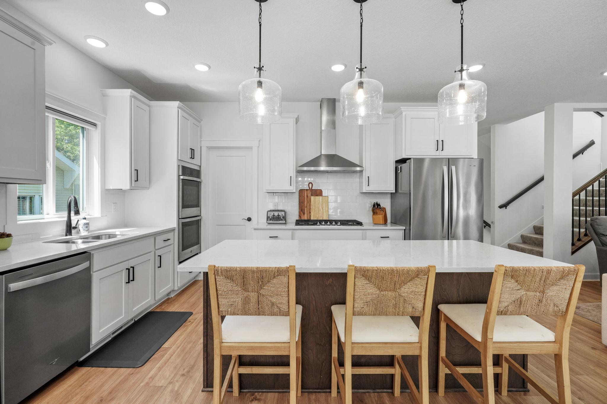 35-web-or-mls-15 Harrison Ave S-35.jpg