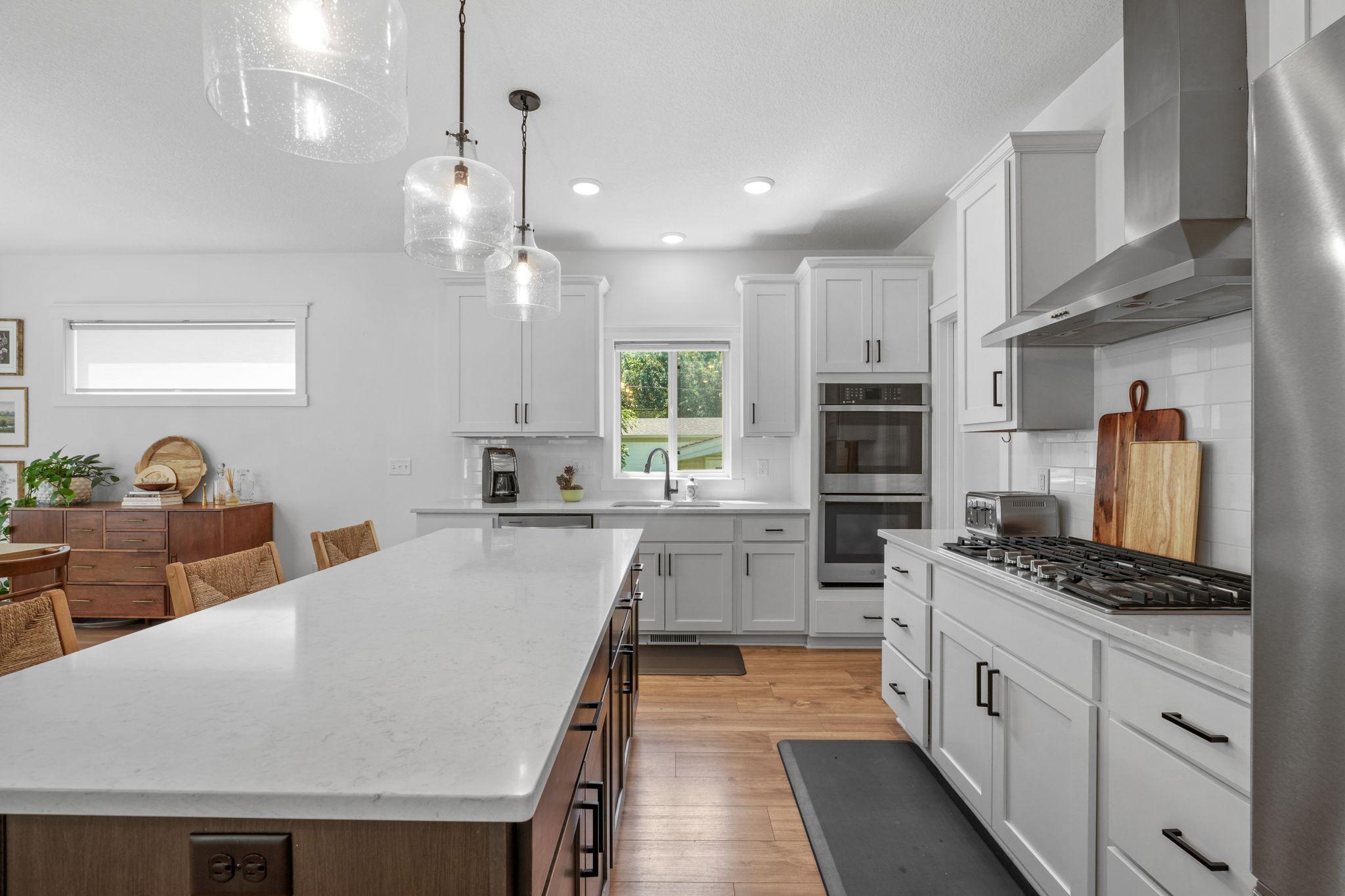 36-web-or-mls-15 Harrison Ave S-36.jpg