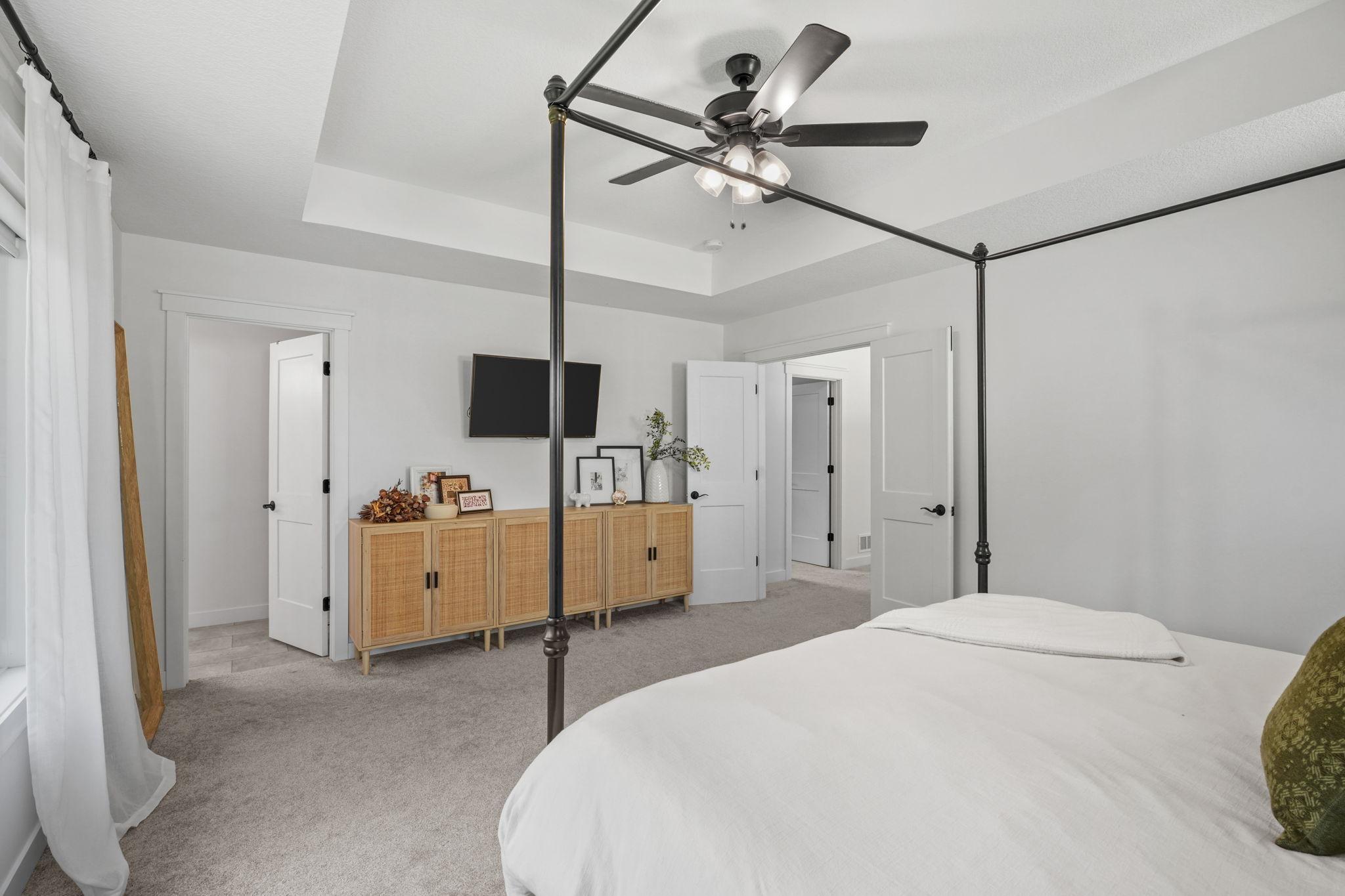 44-web-or-mls-15 Harrison Ave S-44.jpg