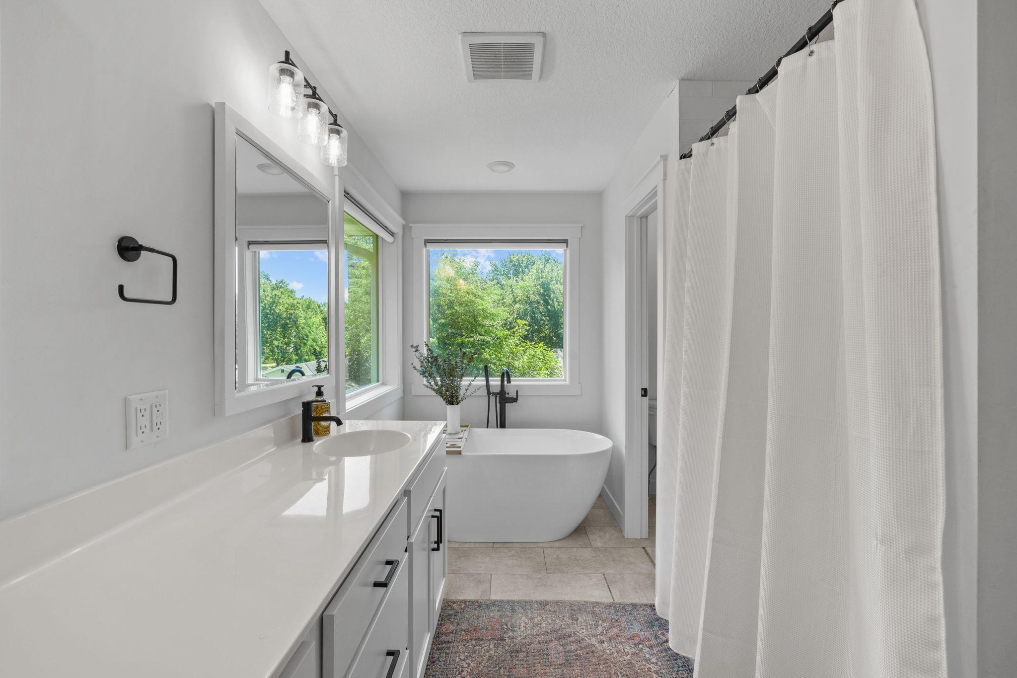 46-web-or-mls-15 Harrison Ave S-46.jpg