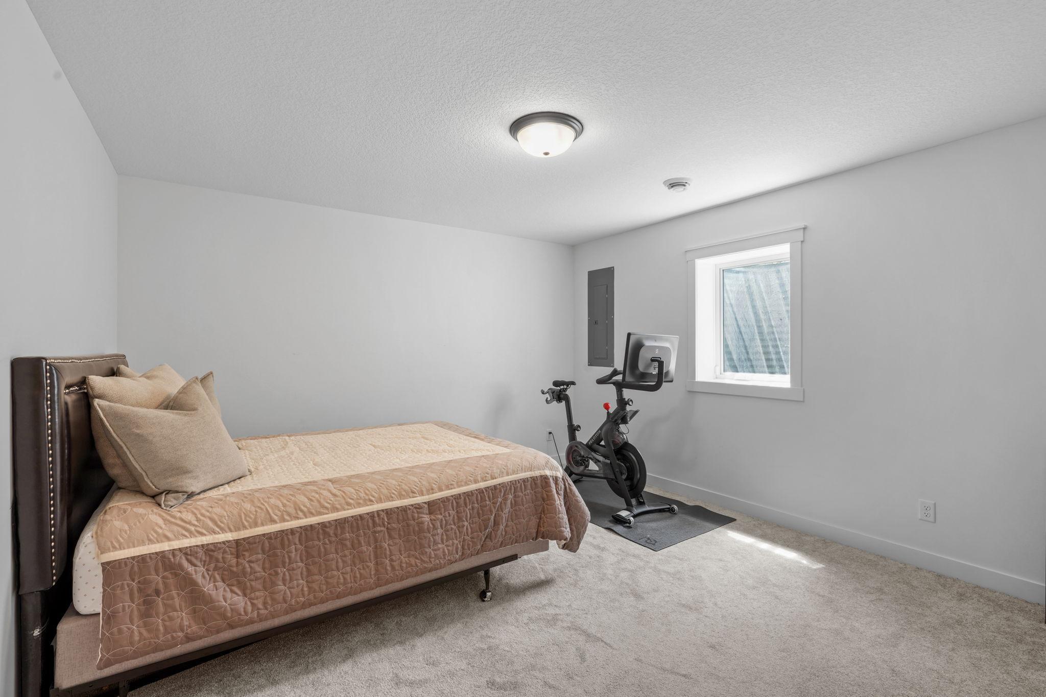 67-web-or-mls-15 Harrison Ave S-67.jpg