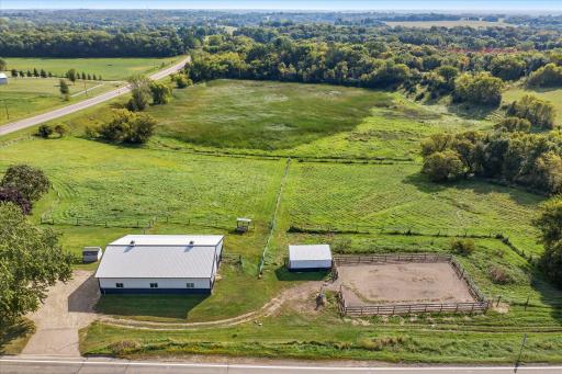 Endless possibilities and quiet privacy of country living!