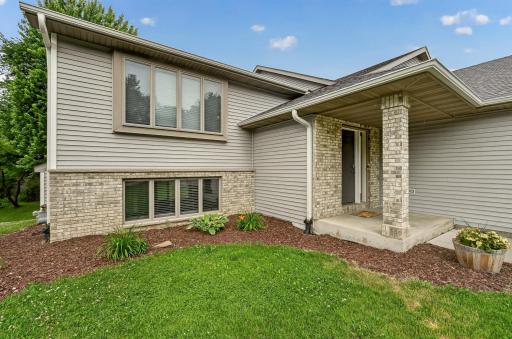 2605 Elmcroft Drive SW, Rochester, MN 55902