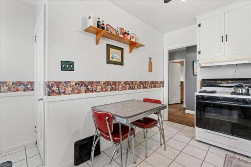 637 7th Avenue S, South Saint Paul, MN 55075