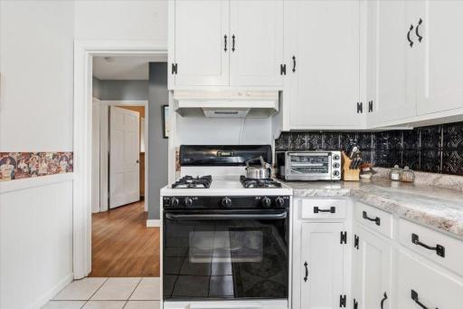637 7th Avenue S, South Saint Paul, MN 55075