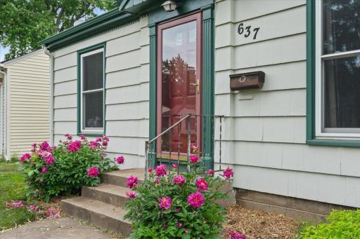 637 7th Avenue S, South Saint Paul, MN 55075