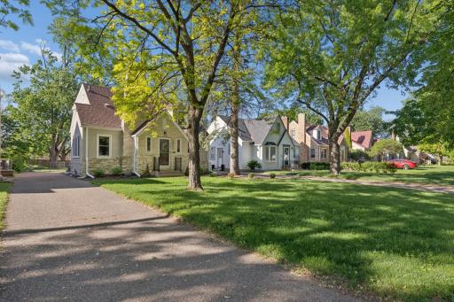5100 W 40th Street, Minneapolis, MN 55416
