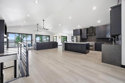826 Shorewood Drive, Detroit Lakes, MN 56501