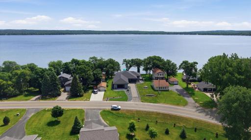 826 Shorewood Drive, Detroit Lakes, MN 56501