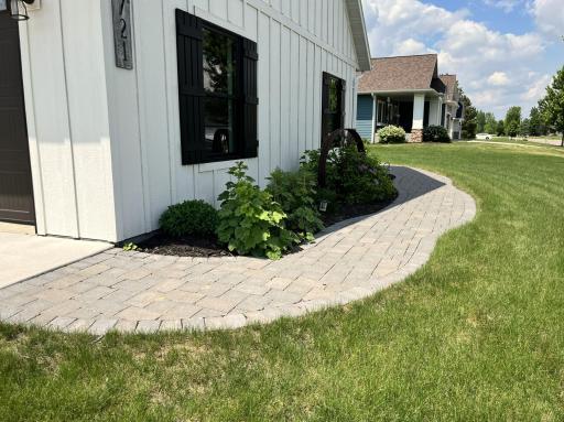 paver sidewalk.jpg
