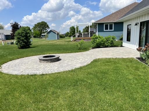 paver patio.jpg