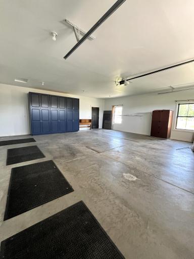 garage.jpg
