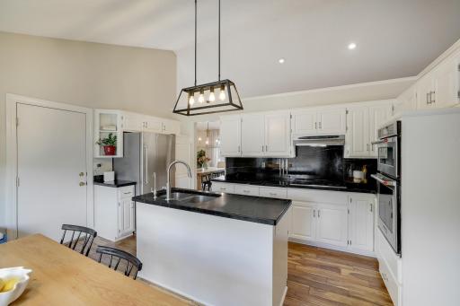 10820 46th Place N, Minneapolis, MN 55442