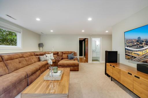 10820 46th Place N, Minneapolis, MN 55442
