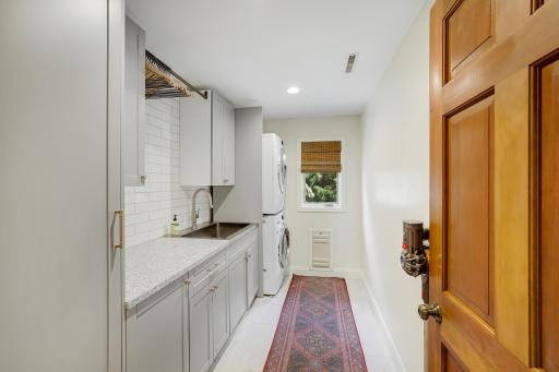 10820 46th Place N, Minneapolis, MN 55442