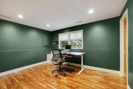10820 46th Place N, Minneapolis, MN 55442
