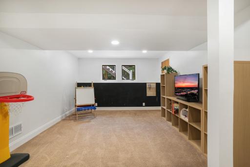 10820 46th Place N, Minneapolis, MN 55442