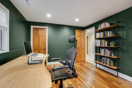 10820 46th Place N, Minneapolis, MN 55442