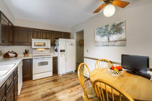 2284 Standridge Avenue - Web Quality - 010 - 10 Kitchen.jpg