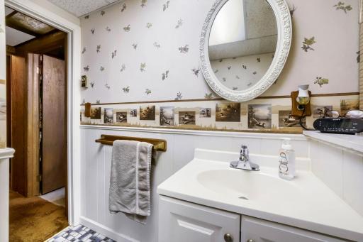 2284 Standridge Avenue - Web Quality - 019 - 19 Powder Room.jpg