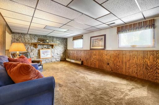 2284 Standridge Avenue - Web Quality - 013 - 13 Family Room.jpg