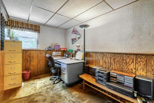 2284 Standridge Avenue - Web Quality - 009 - 09 Office.jpg