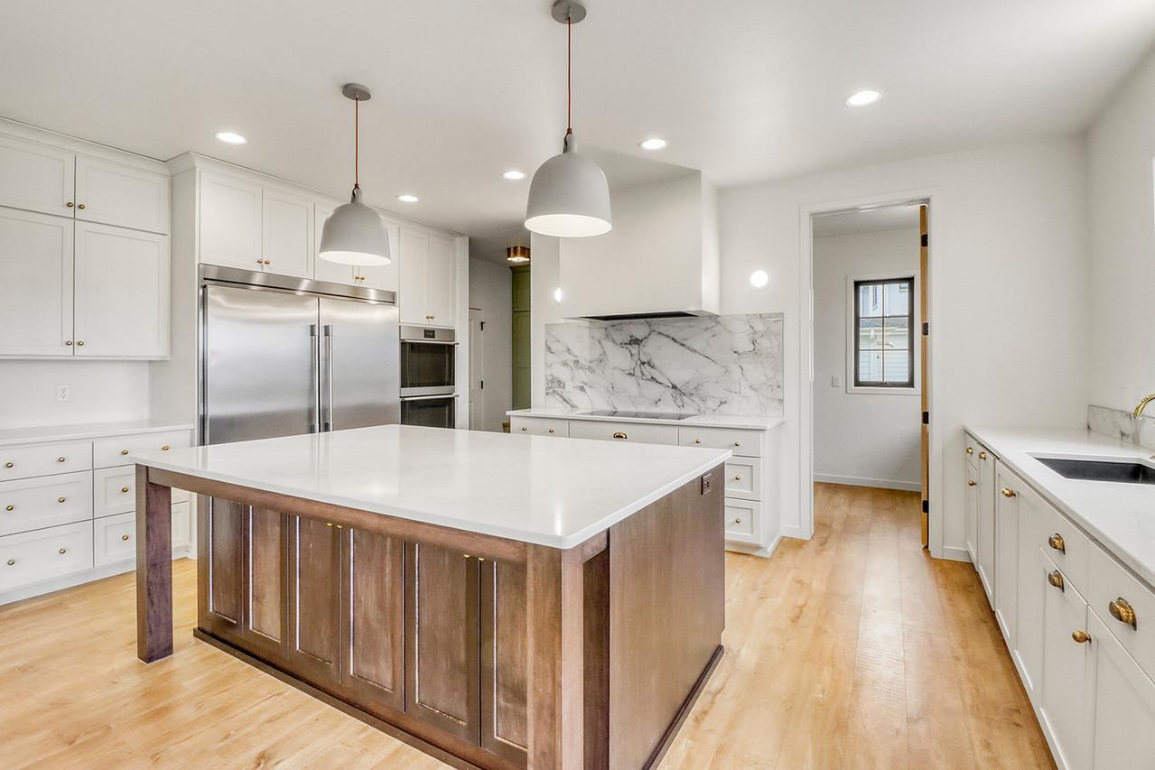 Kitchen1_1-1280.JPG