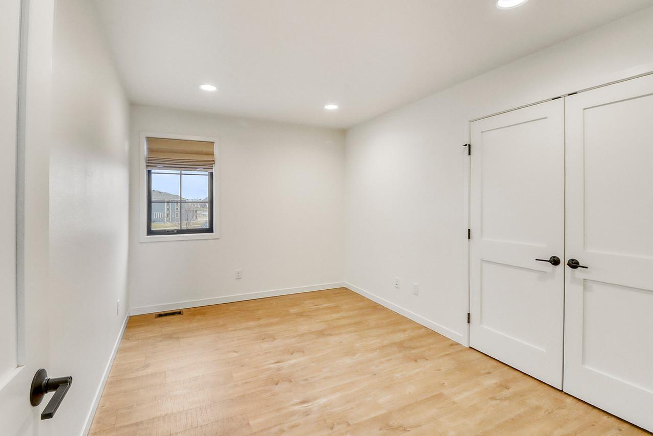 Upstairs Bedroom2_1-1280.JPG