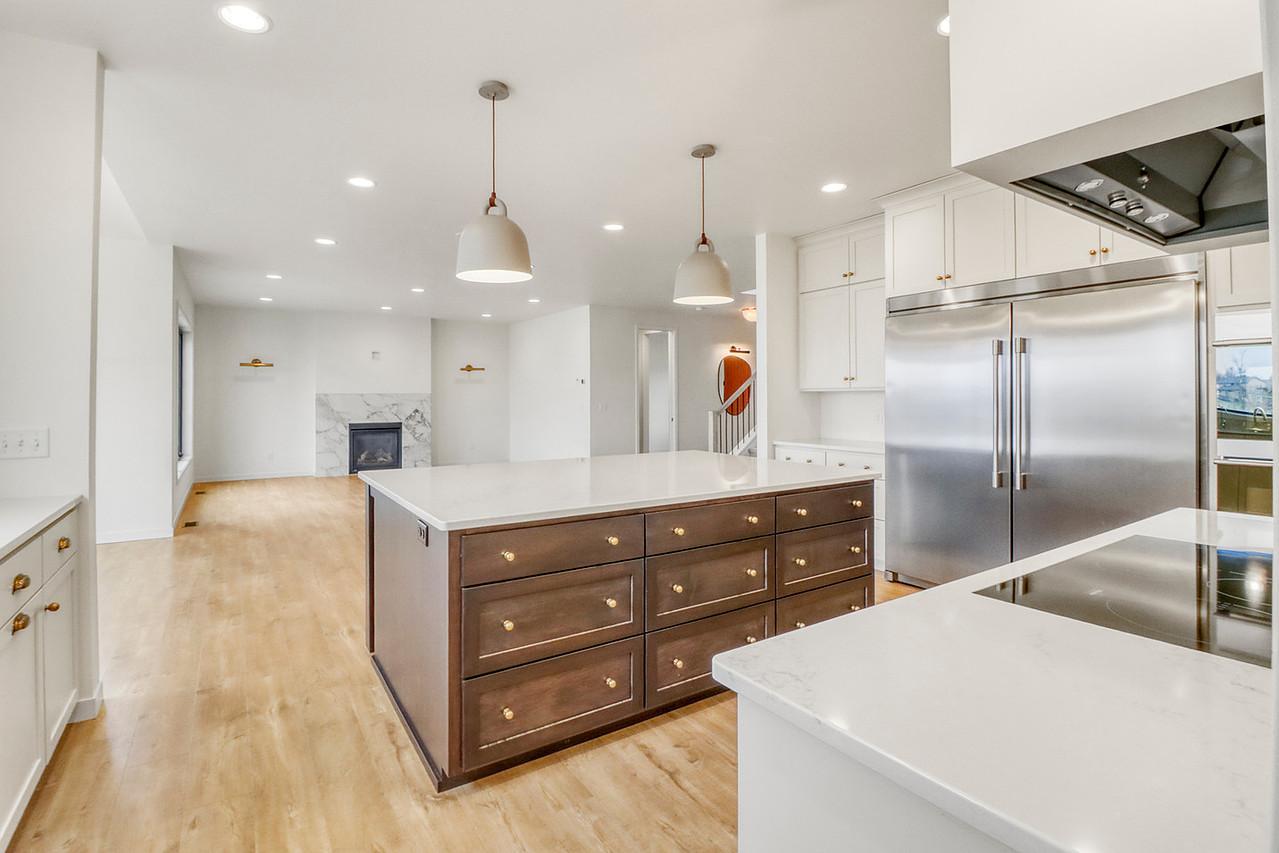 Kitchen1_6-1280.JPG