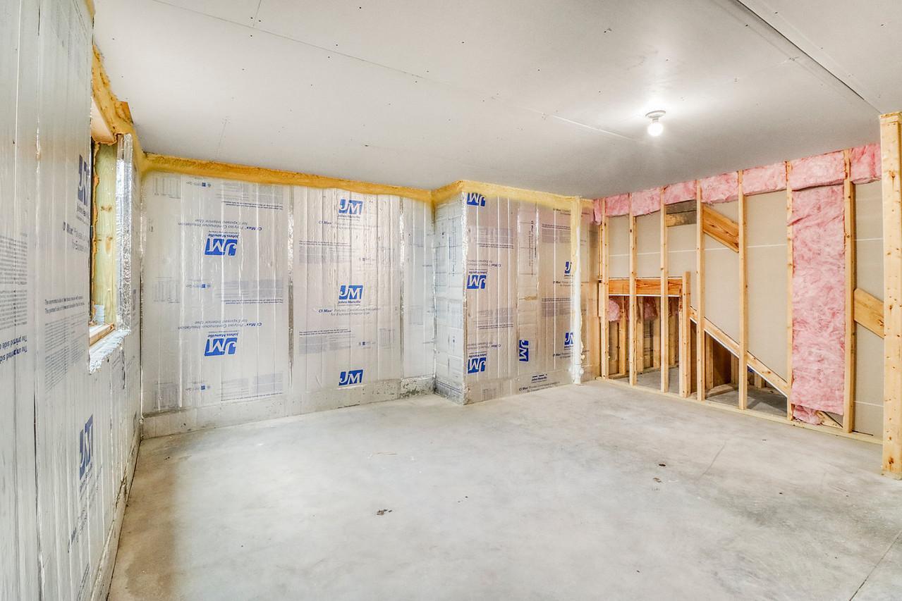 Basement1_1-1280.JPG
