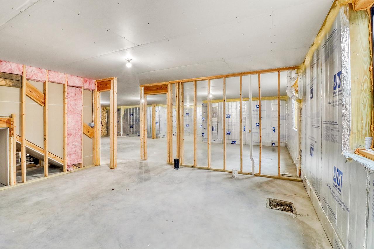 Basement1_8-1280.JPG