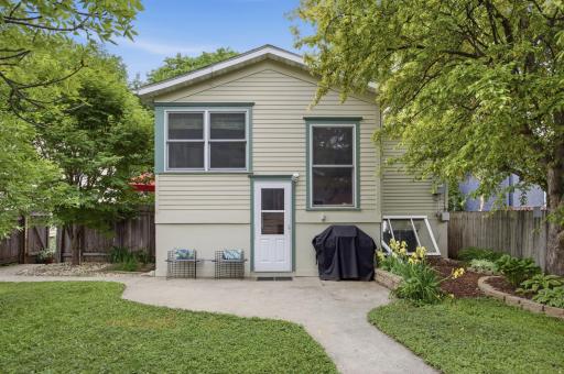 1041 5th Street N, Fargo, ND 58102