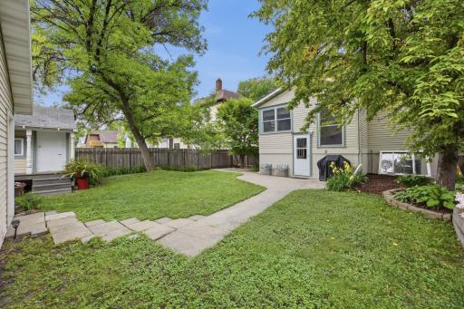 1041 5th Street N, Fargo, ND 58102