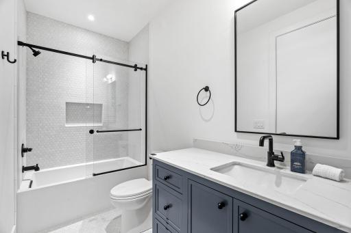 Full bathroom en-suite in third bedroom