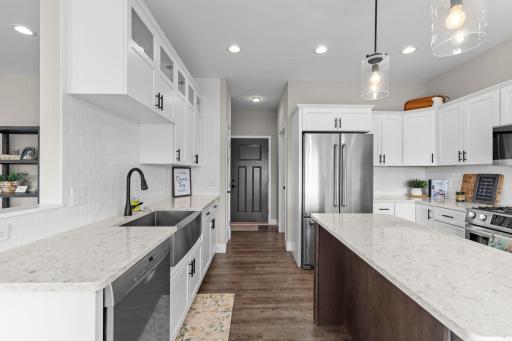 27-web-or-mls-207 Bouldercrest Ave NE-95.jpg