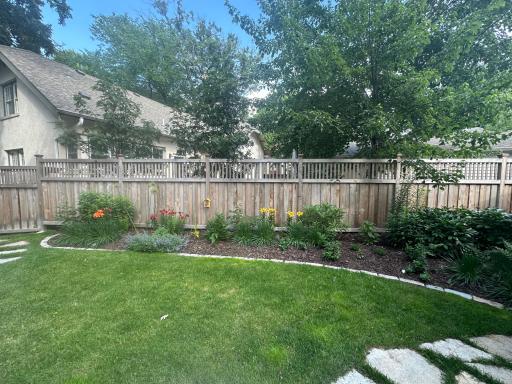 2200 Kenwood Parkway - back yard in summer