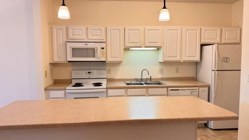 1776 Maryland Avenue E, 204, Saint Paul, MN 55106
