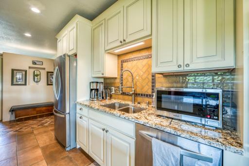 2542 Otter Road NE, Bemidji, MN 56601