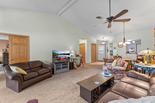 9274 Prairieview Trail N, Champlin, MN 55316