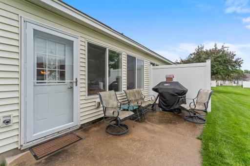 9274 Prairieview Trail N, Champlin, MN 55316