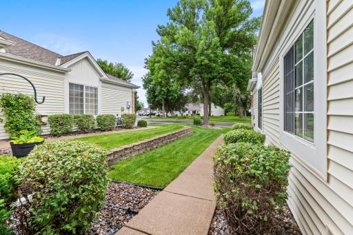 9274 Prairieview Trail N, Champlin, MN 55316