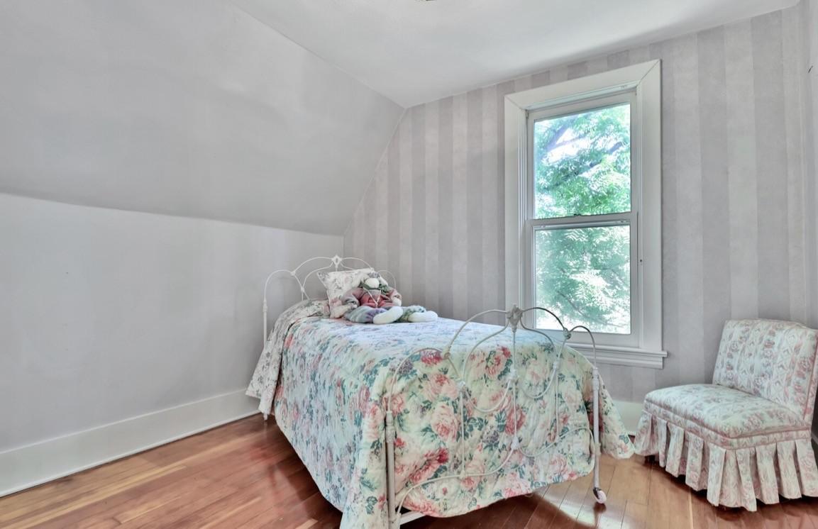 Upper level Bedroom 3
