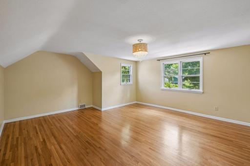 2670 Regent Avenue N, Minneapolis, MN 55422