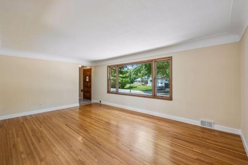 2670 Regent Avenue N, Minneapolis, MN 55422