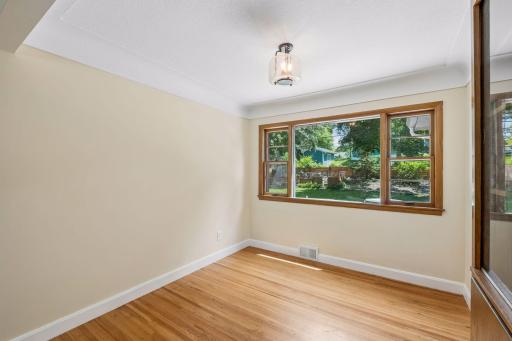2670 Regent Avenue N, Minneapolis, MN 55422