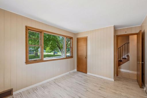 2670 Regent Avenue N, Minneapolis, MN 55422