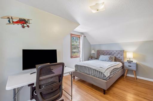2670 Regent Avenue N, Minneapolis, MN 55422